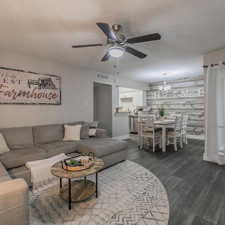 Cozy 2Br Farmhouse Apt - Sleeps 8 - Free Parking! أرلينغتون المظهر الخارجي الصورة