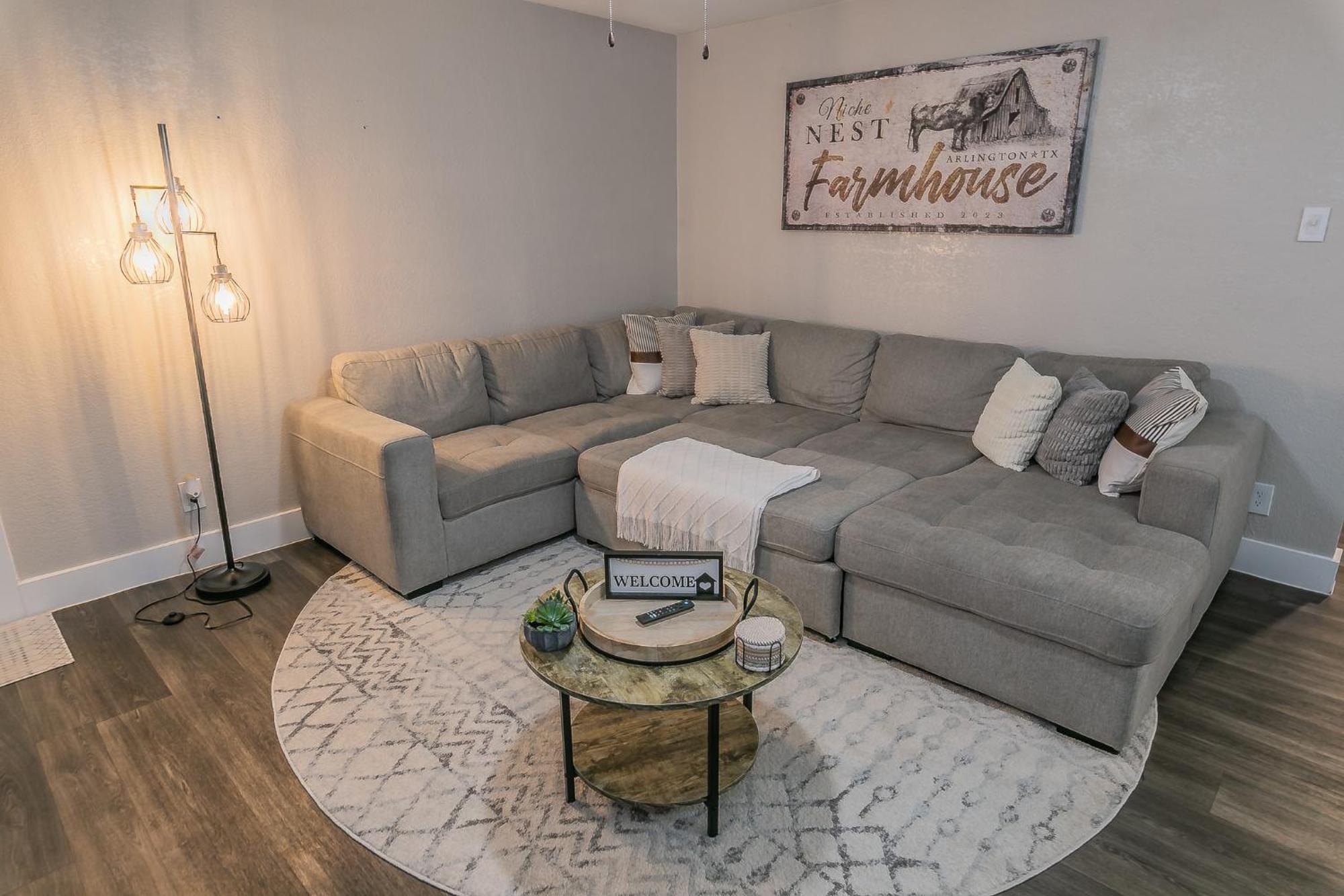 Cozy 2Br Farmhouse Apt - Sleeps 8 - Free Parking! أرلينغتون المظهر الخارجي الصورة